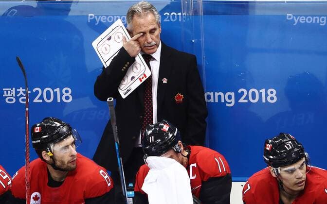 GANGNEUNG, SOUTH KOREA â€“ FEBRUARY 23, 2018: Canada s head coach Willie Desjardins (back) in their men s semifinal Ice hockey Eishockey match against Germany during the 2018 Winter Olympic Games Olympische Spiele Olympia OS at the Gangneung Hockey Centre. Valery Sharifulin TASS  TS075762