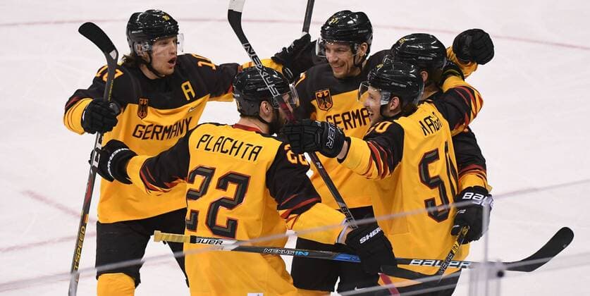 (180223) -- PYEONGCHANG, Feb. 23, 2018 -- Team members of Germany celebrate victory after a men s semi-final game of Ice hockey Eishockey against Canada at the 2018 PyeongChang Winter Olympic Games Olympische Spiele Olympia OS at Gangneung Ice Hockey Centre, Gangnueng, South Korea, Feb. 23, 2018. Germany won 4:3 and advanced to final game. ) (SP)OLY-SOUTH KOREA-PYEONGCHANG-ICE HOCKEY-MEN S SEMI-FINAL-GER VS CAN WangxHaofei 