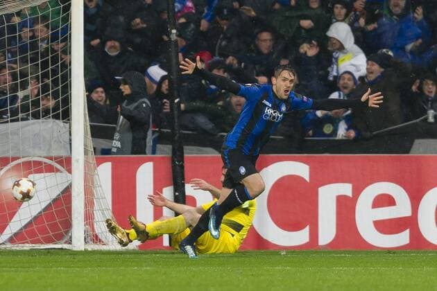 Reggio Emilia Italy 22 02 2018 UEFA Europa League 2017 18 Season Sixteen Atalanta Bergamo Borussia Dortmund Goal to the 1 0 Goalkeeper Rafael Toloi Bergamo celebrates DeFodi053