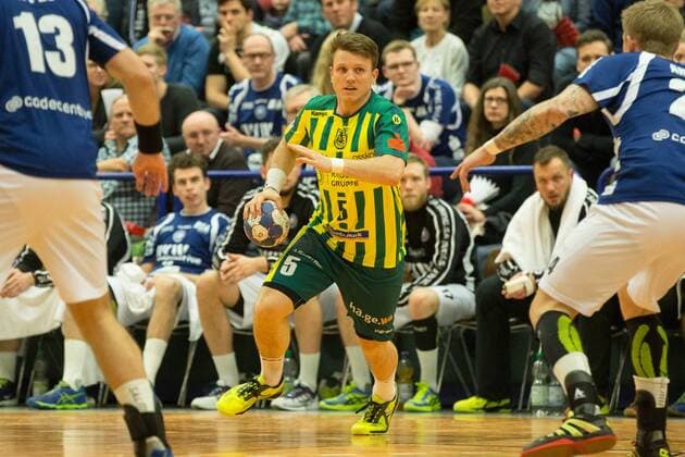 Sören Kress 5 VfL Eintracht Hagen on the ball Bergischer HC vs VfL Eintracht Hagen Handball 2 Bundesliga 23 02 18 Solingen NRW Germany Klingenhalle Copyright: xcdnx