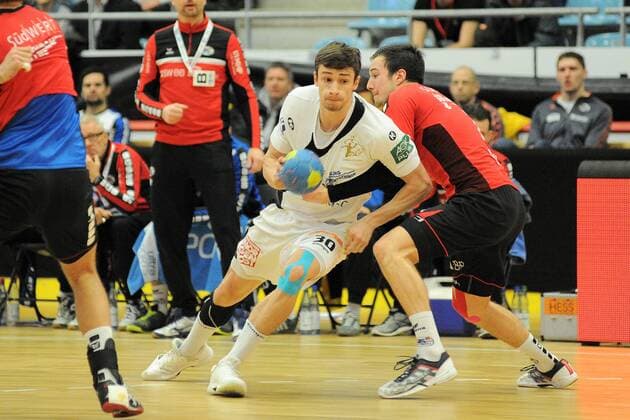 Adrian Kammlodt HC Elbflorenz Dresden 30 against Dominik Claus SG BBM Bietigheim 7 Handball Men 2 Bundesliga 23 02 2018 Photo TBaur Eibner Bietigheim Copyright: xEIBNER Tobias_Baurx EP_TBR