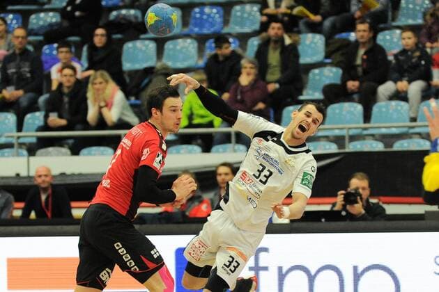 Roman Becvar HC Elbflorenz Dresden 33 against Dominik Claus SG BBM Bietigheim 7 Handball Men 2 Bundesliga 23 02 2018 Photo TBaur Eibner Bietigheim Copyright: xEIBNER Tobias_Baurx EP_TBR