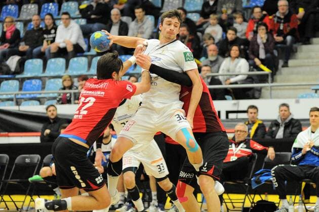 Adrian Kammlodt HC Elbflorenz Dresden 30 v Paco Barthe SG BBM Bietigheim 22 Handball Men 2 Bundesliga 23 02 2018 Photo TBaur Eibner Bietigheim Copyright: xEIBNER Tobias_Baurx EP_TBR