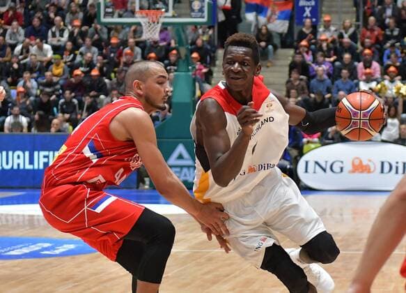 23.02.2018, xblx, Basketball DBB WM Quali, Deutschland - Serbien, emspor, v.l. Stefan Peno (Serbien), Isaac Bonga (Deutschland, Deutscher Basketball Bund, DBB) Frankfurt am Main *** 23 02 2018 xblx Basketball DBB World Cup qualifier Germany Serbia emporer l Stefan Peno Serbia Isaac Bonga Germany German Basketball Federation DBB Frankfurt am Main