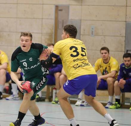 2 HBL HSG Konstanz HG Saarlouis 24 22 Falk Kolodziej HGS left against Maximilian Schwarz KON at the match HSG Konstanz HG Saarlouis Handball 2 League 23 02 2018 Konstamz Copyright: xEIBNER PeterxPisax EP_EER
