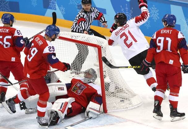 GANGNEUNG, SOUTH KOREA - FEBRUARY 24, 2018: The Czech Republic s Jan Kolar (2nd L), Pavel Francouz (C bottom), Martin Erat (R), and Canada s Mason Raymond (2nd R) in the men s bronze medal Ice hockey Eishockey game at Gangneung Hockey Centre at the 2018 Winter Olympic Games Olympische Spiele Olympia OS Valery Sharifulin TASS  TS075962