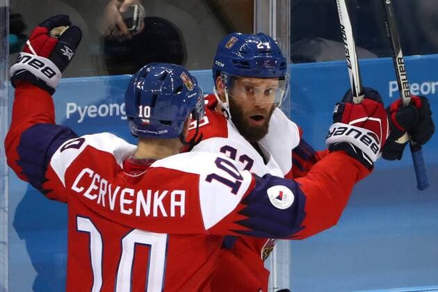 GANGNEUNG, SOUTH KOREA - FEBRUARY 24, 2018: The Czech Republic s Roman Cervenka (L) and Martin Ruzicka celebrate a goal against Canada in the men s bronze medal Ice hockey Eishockey game at Gangneung Hockey Centre at the 2018 Winter Olympic Games Olympische Spiele Olympia OS Valery Sharifulin TASS  TS075960
