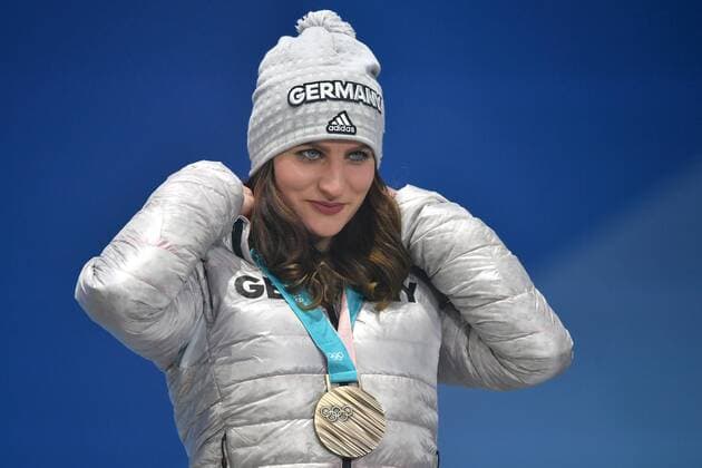 Ramona HOFMEISTER GER 3rd place with medal bronze medal Snowboard Parallel Giant Slalom Snowboard Ladies Parallel Giant Slalom Parallel Giant Slalom Womens Victory Ceremony Presentation ceremony PyeongChang Olympic Medals Plaza on 24 02 2018 2018 Winter Olympics from 09 02 25 02 2018 in PyeongChang South Korea
