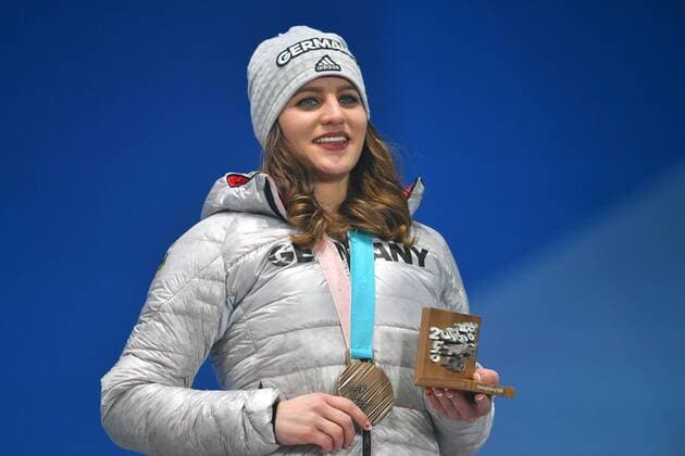 Ramona HOFMEISTER GER 3rd place with medal bronze medal Snowboard Parallel Giant Slalom Snowboard Ladies Parallel Giant Slalom Parallel Giant Slalom Womens Victory Ceremony Presentation ceremony PyeongChang Olympic Medals Plaza on 24 02 2018 2018 Winter Olympics from 09 02 25 02 2018 in PyeongChang South Korea
