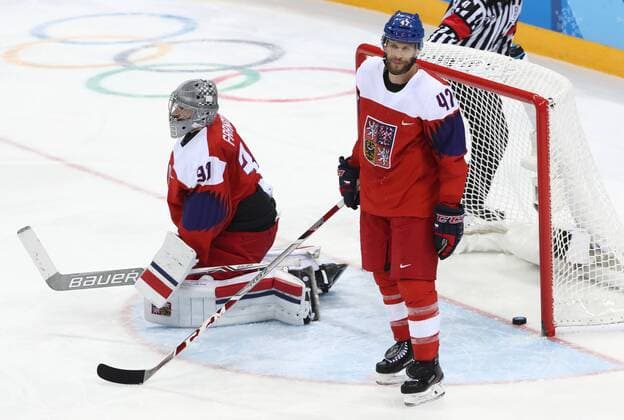 GANGNEUNG, SOUTH KOREA - FEBRUARY 24, 2018: The Czech Republic s goalie Pavel Francouz (L) concedes a goal in the men s bronze medal Ice hockey Eishockey game between the Czech Republic and Canada at Gangneug Hockey Centre at the 2018 Winter Olympic Games Olympische Spiele Olympia OS Canada won the game 6-4. Valery Sharifulin TASS  TS075988