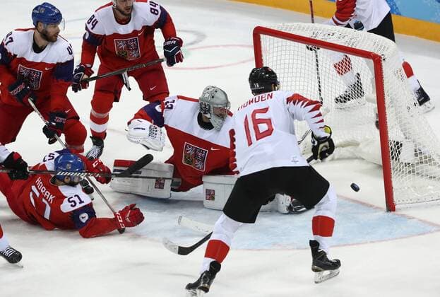 GANGNEUNG, SOUTH KOREA - FEBRUARY 24, 2018: The Czech Republic s Roman Horak, Michal Jordan, Tomas Kundratek, goalie Pavel Francouz, and Canada s Quinton Howden (L-R) in action in the men s bronze medal Ice hockey Eishockey game between the Czech Republic and Canada at Gangneug Hockey Centre at the 2018 Winter Olympic Games Olympische Spiele Olympia OS Canada won the game 6-4. Valery Sharifulin TASS  TS07598A