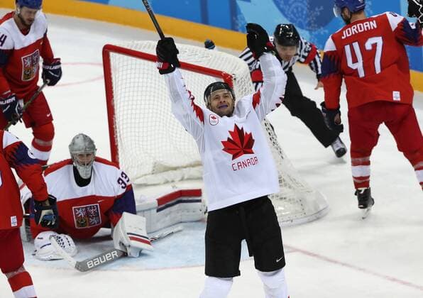 GANGNEUNG, SOUTH KOREA - FEBRUARY 24, 2018: Canada s Wojtek Wolski (front) celebrates winning the men s bronze medal Ice hockey Eishockey game between the Czech Republic and Canada at Gangneug Hockey Centre at the 2018 Winter Olympic Games Olympische Spiele Olympia OS Canada won the game 6-4. Valery Sharifulin TASS  TS07598B