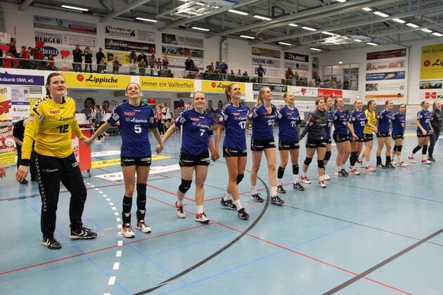 Victory cheers at HSG Blomberg Lippe HSG Blomberg Lippe vs Neckarsulmer Sport Union Handball 1 Women Bundesliga 24 02 2018 Blomberg Copyright: xEIBNER JanxStrohdiekx EP_JSK
