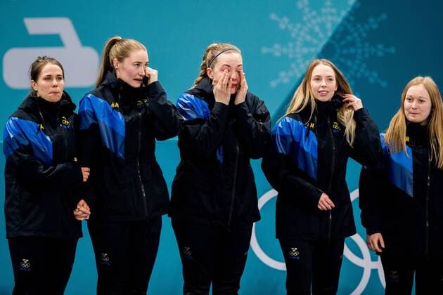 180225 Anna Hasselborg Sara McManus Agnes Knochenhauer and Sofia Mabergs of Sweden after winning the Womens Curling Final between South Korea and Sweden during day sixteen of the 2018 Winter Olympics on February 25, 2018 in Pyeongchang Photo Jon Olav Nesvold PICTURE BODY N Code JE 160200  Copyright: JONxOLAVxNESVOLD BB180225JE053