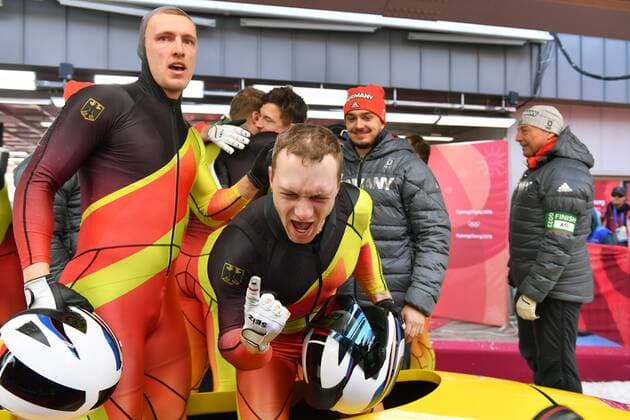 Bob Deutschland mit FRIEDRICH Francesco, ist Olympiasieger,Olympic Champion,winner,sieger, Jubel,Freude,Begeisterung, Bobsleigh Four Man,Viererbob Olympic Sliding Centre am 25.02.2018. Olympische Winterspiele 2018, vom 09.02. - 25.02.2018 in PyeongChang Suedkorea. *** Bob Germany with FRIEDRICH Francesco is Olympic champion Olympic Champion winner winner Cheers Joy Enthusiasm Bobsleigh Four Man Four-man Olympic Sliding Center on 25 02 2018 2018 Winter Olympics from 09 02 25 02 2018 in PyeongChang South Korea