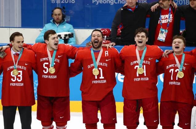 GANGNEUNG, SOUTH KOREA - FEBRUARY 25, 2018: Gold medalists, the Olympic Athletes from Russia at a victory ceremony for the men s Ice hockey Eishockey event at Gangneung Hockey Centre at the 2018 Winter Olympic Games Olympische Spiele Olympia OS The Olympic Athletes from Russia won 4-3 in overtime. Valery Sharifulin TASS  TS075A6D