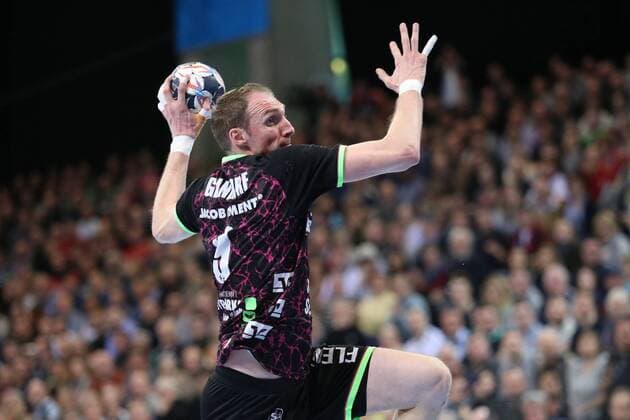 Flensburg Handewitt Telekom Veszprem HC EHF Champions League Flensburg 25 02 18 Flensburg 25 02 18 Sport Handball VELUX EHF Champions League Season 2017 2018 Group Stage SG Flensburg Handewitt Telekom Veszprem HC Holger Glandorf SG Flensburg Handewitt 09 xmmkx