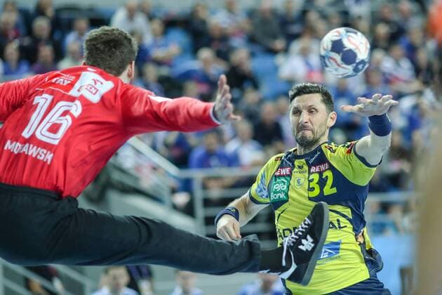 25.02.2018 PLOCK, ORLEN ARENA PILKA RECZNA, HANDBALL VELUX EHF CHAMPIONS LEAGUE 2017 2018 LIGA MISTRZOW EHF MECZ ORLEN WISLA PLOCK - RHEIN NECKAR LOWEN NZ ADAM MORAWSKI, ALEXANDER PETERSSON FOTO LUKASZ GROCHALA CYFRASPORT NEWSPIX.PL --- Newspix.pl FRANCE OUT!  20180225CSLG0005