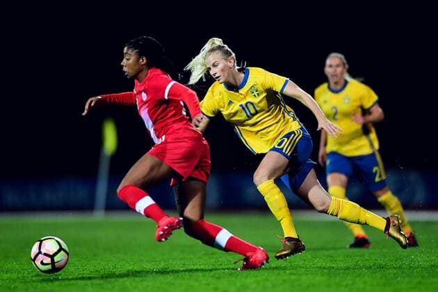 180228 Canadas Ashley Lawrence and Swedens Sofia Jakobsson during the football match in the Algarve Cup 2018 between Canada and Sweden on 28 February 2018 in Parchal  Copyright: LUDVIGxTHUNMAN BB180228LT044