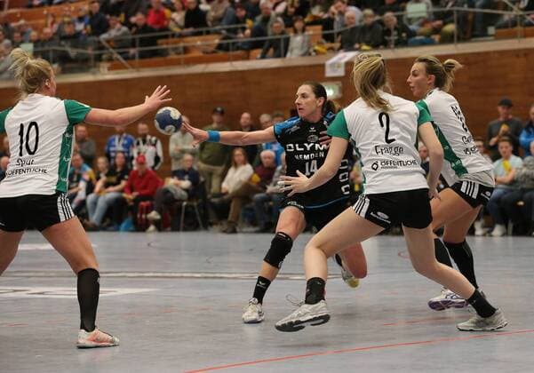 28 02 2018 Germany Bietigheim Handball Bundesliga Women 16 Round Season 2017 2018 SG BBM Bietigheim vs VfL Oldenburg v 1 Simone Spur Petersen VfL Karolina Kudlacz Gloc BB Marie Marie Fragge VfL Jenny Behrend VfL