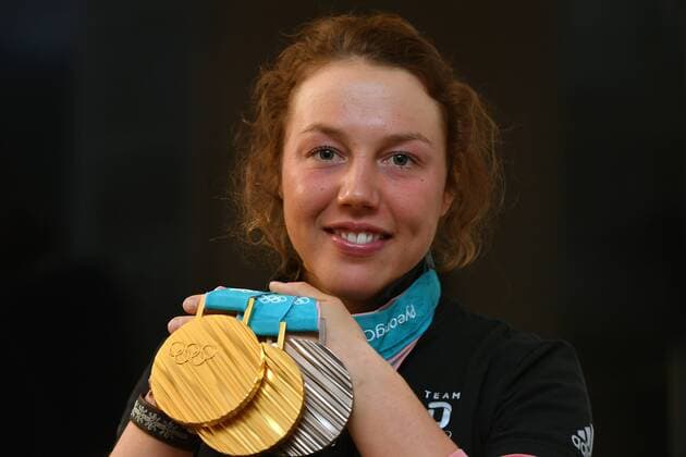 Doppelolympiasiegerin Laura DAHLMEIER (GER) mit ihren Medaillen,die sie bei den Olympischen Winterspielen 2018 in PyeongChang Suedkorea gewonnen hat, DSV Pressetermin mit Laura DAHLMEIER am 02.03.2018, Biathlon. *** Double olympia winner Laura DAHLMEIER GER with her medals she won at the Olympic Winter Games 2018 in PyeongChang South Korea DSV press event with Laura DAHLMEIER on 02 03 2018 Biathlon