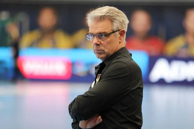 Thierry Anti Trainer head coach HBC Nantes single action action action handball Champions League Rhein Neckar lion HBC Nantes xozx