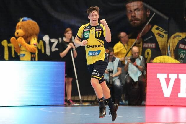 Goal scorer Jerry Tollbring RNL 17 celebrates a goal Cheers Torjubel Goalkeeping celebrate the goal goal celebration Cheers over the goal optimistic Action Action Handball Champions League Rhein Neckar Löwen HBC Nantes xozx