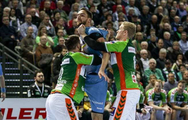 Germany Wetzlar Rittal Arena 04 03 2017 Handball DHB Cup Quarterfinals HSG Wetzlar TVB 1898 Stuttgart Picture li Jannik Kohlbacher HSG Wertzlar 80 mi Dominik White TBV 1898 Stuttgart 6 re Anton Lindskog HSG Wertzlar 66 Copyright: HMBxMedia ThomasxJäger