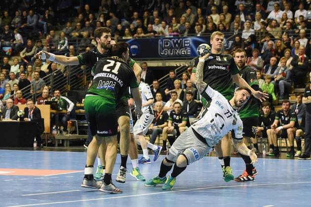 Handball Mens EHF Cup Season 2017 18 Group B Foxes Berlin Helvetia Anaitasuna Cristian Martinez No 5 Helvetia Anaitasuna Mikel Aguirrezabalaga No 21 Helvetia Anaitasuna Johan Koch No 77 Foxes Berlin Gabriel Ceretta No 19 Helvetia Anaitasuna 04 03 18 Copyright: xMichaelxHundtx xMatthiasxKochx