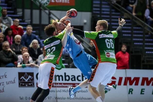 Germany Wetzlar Rittal Arena 04 03 2017 Handball DHB Cup Quarterfinal HSG Wetzlar TVB 1898 Stuttgart Picture li Maximilian Holst HSG Wertzlar 22 mi Sascha Pfattheicher TBV 1898 Stuttgart 30 re Anton Lindskog HSG Wertzlar 66 Copyright: HMBxMedia ThomasxJäger