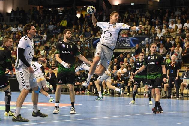 Handball Mens EHF Cup Season 2017 18 Group B Foxes Berlin Helvetia Anaitasuna Erik Schmidt No 28 Foxes Berlin Cristian Martinez No 5 Helvetia Anaitasuna Bjarki Elisson No 4 Foxes Berlin Oswaldo Dos Santos No 26 Helvetia Anaitasuna 04 03 18 Copyright: xMichaelxHundtx xMatthiasxKochx