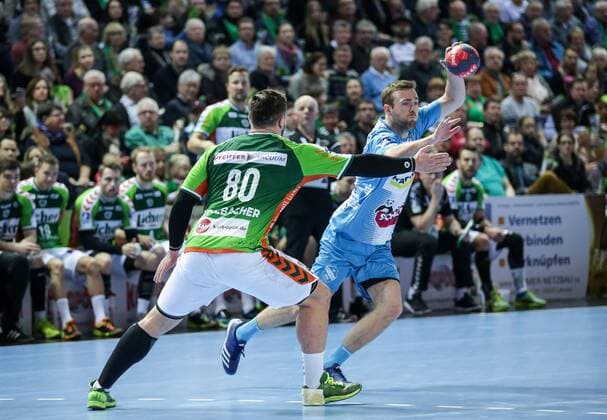 Germany Wetzlar Rittal Arena 04 03 2017 Handball DHB Cup Quarterfinals HSG Wetzlar TVB 1898 Stuttgart Picture of Jannik Kohlbacher HSG Wertzlar 80 hi Bobby Schagen TBV 1898 Stuttgart 7 Copyright: HMBxMedia ThomasxJäger