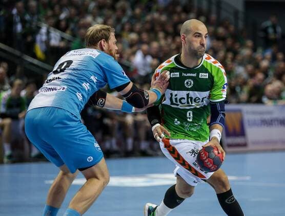 Germany Wetzlar Rittal Arena 04 03 2017 Handball DHB Cup Quarterfinals HSG Wetzlar TVB 1898 Stuttgart Picture of Manuel Spaeth TBV 1898 Stuttgart 9 hi Joao Ferraz HSG Wetzlar 9 Copyright: HMBxMedia ThomasxJäger