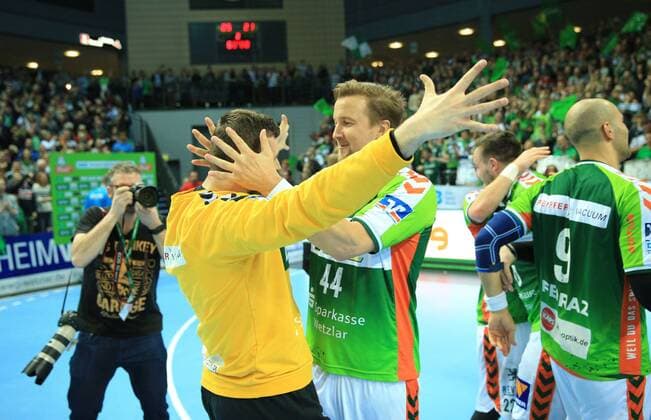 04 03 xfgx Handball DHB Cup 1 4 Final HSG Wetzlar TVB Stuttgart emspor v l Cheers at No. 12 Benjamin Buric HSG Wetzlar and No. 44 Evars Klesniks HSG Wetzlar Wetzlar