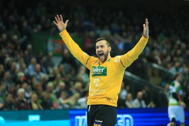 04 03 xfgx Handball DHB Cup 1 4 Final HSG Wetzlar TVB Stuttgart emspor v l Cheers at No. 12 Benjamin Buric HSG Wetzlar Wetzlar