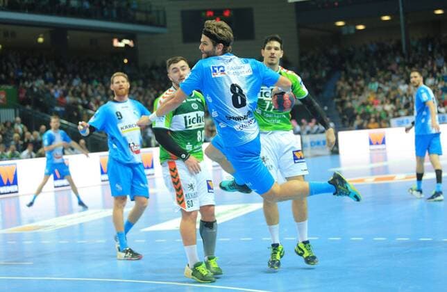04 03 xfgx Handball DHB Cup 1 4 Final HSG Wetzlar TVB Stuttgart emspor v l No 8 Michael Schweikhardt TVB Stuttgart No. 80 Jannik Kohlbacher HSG Wetzlar No 77 Stefan Cavor HSG Wetzlar Wetzlar