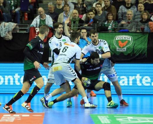GER EHF Cup 2018 FUECHSE BERLIN VS Helvetia Anaitasuna 04 03 2018 Max Schmeling Halle Berlin GER EHF Cup 2018 FUEL BERLIN VS Helvetia Anaitasuna im Bild Fabian Wiede Fuechse Berlin 3 Jakov Gojun Fuechse Berlin 10 Drago Vuckovic Fuechse Berlin 6 Ander Cortes Helvetia Anaitasuna 24 nordphotox xEngler nph00076