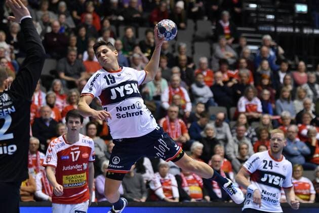 Aalborg Handbold SG Flensburg Handewitt EHF Champions League Aalborg 04 03 18 iAalborg 04 03 18 Sport Handball VELUX EHF Champions League Season 2017 2018 Group Stage Aalborg Handbold SG Flensburg Handewitt Marius Steinhauser SG Flensburg Handewitt 19 Soeren Pedersen Aalborg Handbold 12 Tobias Ellebaek Aalborg Handbold 17 Jim Gottfridsson SG Flensburg Handewitt 24 xmmkx