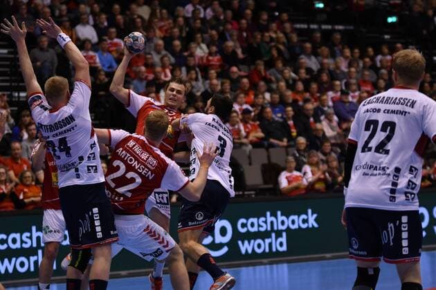Aalborg Handbold SG Flensburg Handewitt EHF Champions League Aalborg 04 03 18 Aalborg 04 03 18 Sport Handball VELUX EHF Champions League Season 2017 2018 Group Stage Aalborg Handbold SG Flensburg Handewitt Tobias Ellebaek Aalborg Handbold 17 Tobias Karlsson SG Flensburg Handewitt 03 Rene Antonsen Aalborg Handbold 22 Jim Gottfridsson SG Flensburg Handewitt 24 Anders Zachariassen SG Flensburg Handewitt 22 xmmkx