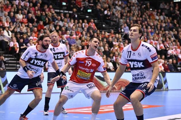 Aalborg Handbold SG Flensburg Handewitt EHF Champions League Aalborg 04 03 18 Aalborg 04 03 18 Sport Handball VELUX EHF Champions League Season 2017 2018 Group Stage Aalborg Handbold SG Flensburg Handewitt Magnus Roed SG Flensburg Handewitt 77 Arnor Atlason Aalborg Handbold 19 Tobias Karlsson SG Flensburg Handewitt 03 Jim Gottfridsson SG Flensburg Handewitt 24 xmmkx
