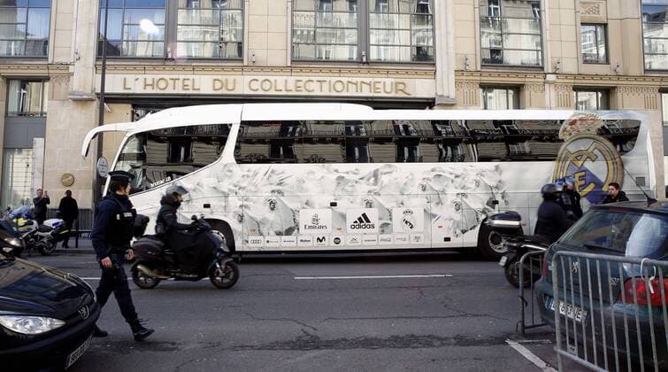 Los jugadores del Real Madrid llegan a su hotel de concentración en París. The Real Madrid players arrive at their meeting hotel in Paris. 