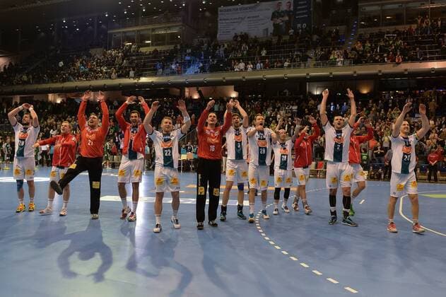 Handball mens DHB Cup season 2017 18 quarterfinal foxes Berlin SC Magdeburg cheering after the final whistle at SC Magdeburg 07 03 18 Copyright: xMichaelxHundtx xMatthiasxKochx