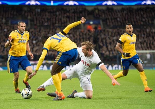 Tottenham s Harry Kane and Juventus Blaise Matuidi during the UEFA Champions League match between Tottenham Hotspur and Juventus at Wembley Stadium, London, England on 7 March 2018. Copyright: xAndrewxAleksiejczukx PMI-1869-0005