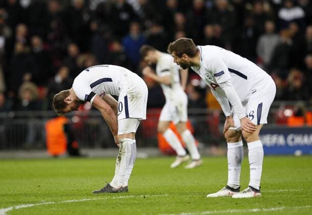 Themen der Woche - SPORT Bilder des Tages - SPORT Tottenham s Harry Kane looks on dejected at the final whistle during the Champions League Round of 16 match at Wembley Stadium, London. Picture date: March 7th 2018. Picture credit should read: David Klein Sportimage EDITORIAL USE ONLY. No use with unauthorised audio, video, data, fixture lists, club league logos or live services. Online in-match use limited to 120 images, no video emulation. No use in betting, games or single club league player publications.