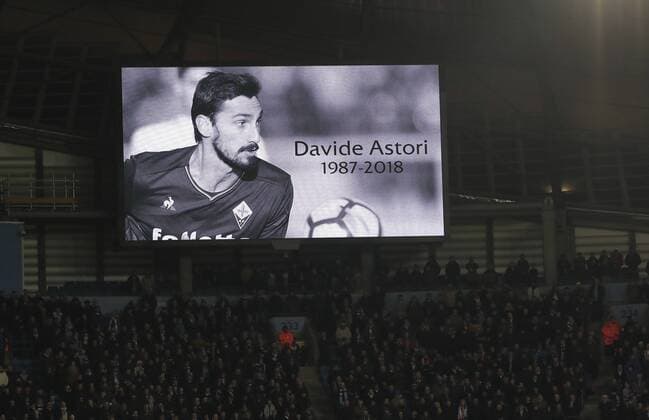 7th March 2018, Etihad Stadium, Manchester, England; UEFA Champions League football, round of 16, 2nd leg, Manchester City versus FC Basel; A minutes silence for Davide Astorie before the game  ActionPlus11999029
