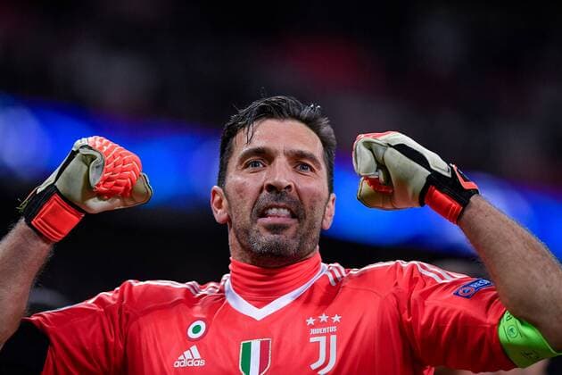 Bilder des Tages - SPORT March 7, 2018 - London, United Kingdom - Gianluigi Buffon of Juventus celebrates the victory at the end of the UEFA Champions League match between Tottenham Hotspur and Juventus at Wembley Stadium, London, England on 7 March 2018. Tottenham v Juventus - UEFA Champions League  - ZUMAn230 20180307_zaa_n230_372 Copyright: xGiuseppexMaffiax