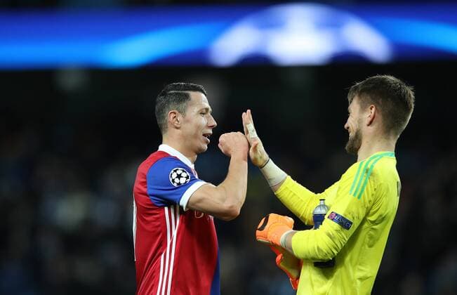 Football - 2017 2018 UEFA Champions League - Round of Sixteen, Second Leg: Manchester City (4) vs. FC Basel (0) Marek Suchy of FC Basel and Tomas Vaclik of FC Basel at The Etihad. COLORSPORT 