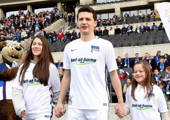 Marko Pantelic at the Marcelinho Farewell match in the Berlin Olympic Stadium in Berlin on 25 03 2017 Ex Hertha Star delivers Marcelinho with his farewell match The Brazilian says Adeus to his fans in Berlins Olympic Stadium in Berlin Copyright: xEIBNER DanielxLakomskix EP_DLI