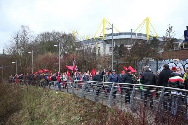 SOCCER - EL, Dortmund vs RBS DORTMUND,GERMANY,08.MAR.18 - SOCCER - UEFA Europa League, last sixteen, Borussia Dortmund vs Red Bull Salzburg. Image shows fans of RBS. GEPAxpictures xMathiasxMandl