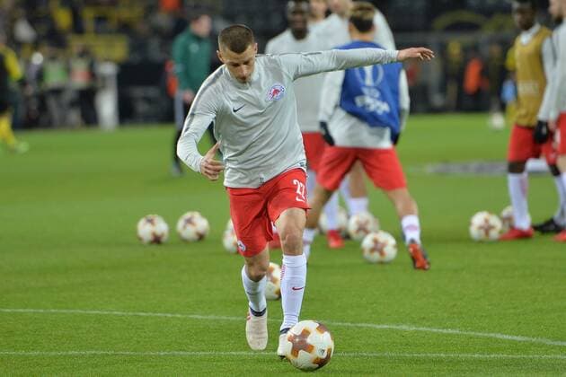 GER 1 FBL Borussia Dortmund vs. RB Salzburg 08 03 2018 Signal Iduna Park Dortmund GER 1 FBL Borussia Dortmund vs. RB Salzburg im Bild Stefan Lainer 22 RB Salzburg warming up nph Mauelshagen nph00321